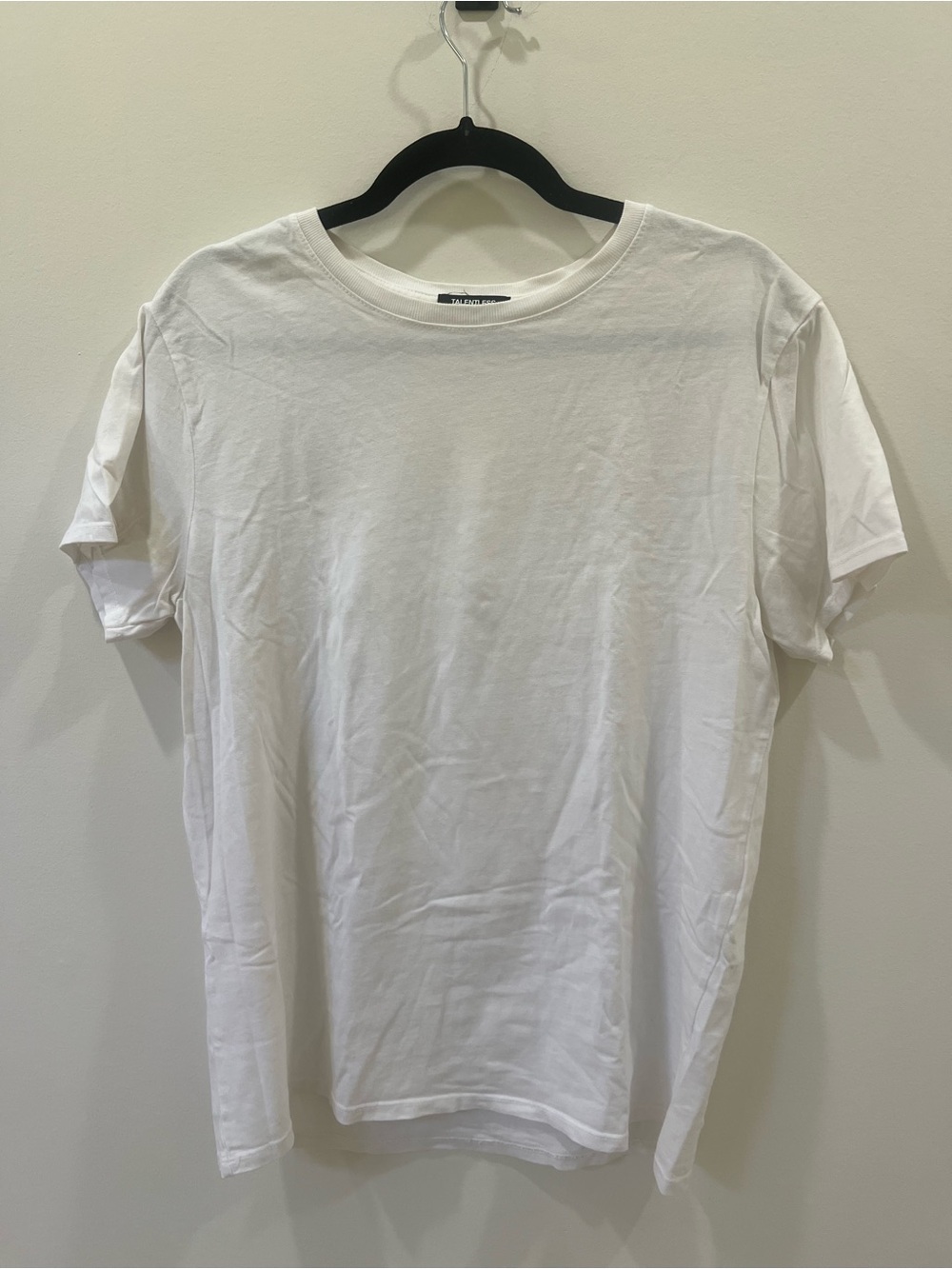 TALENTLESS White Short Sleeve Crewneck T-Shirt